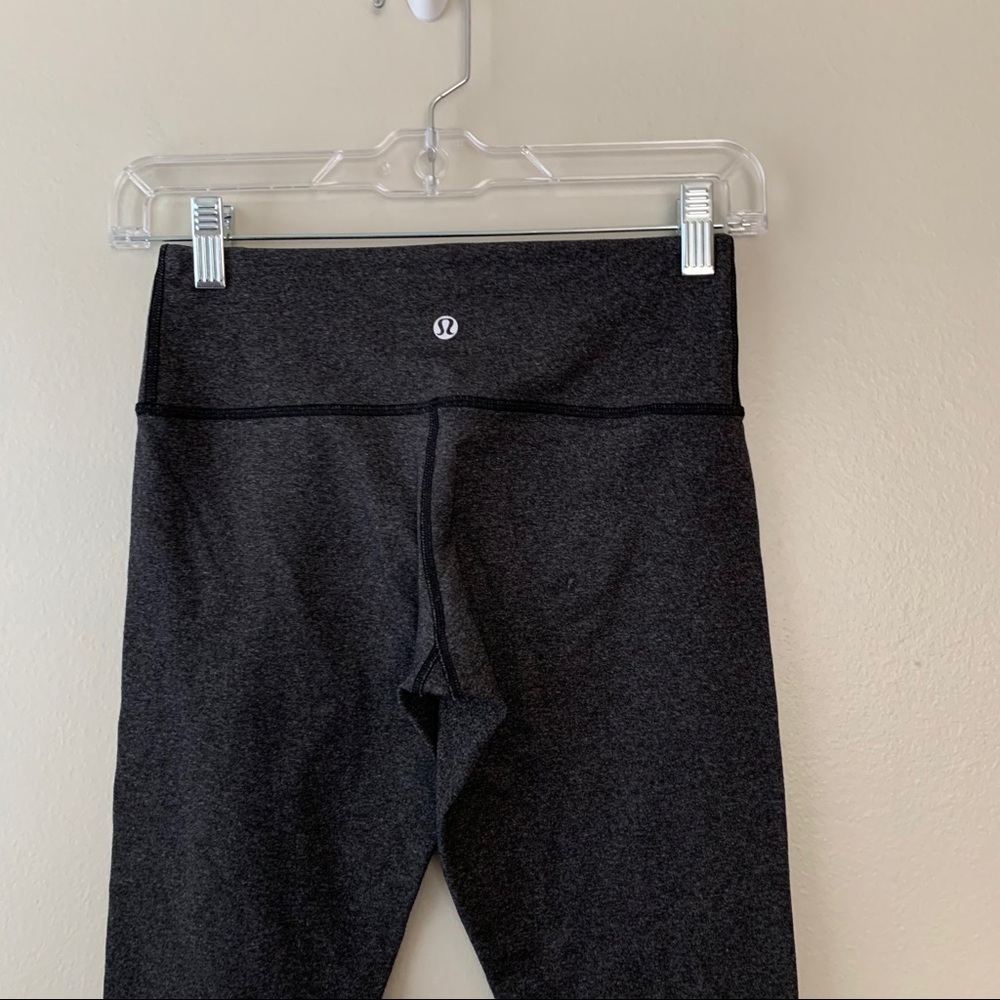 Lululemon crop Leggings - Picture 2 of 6